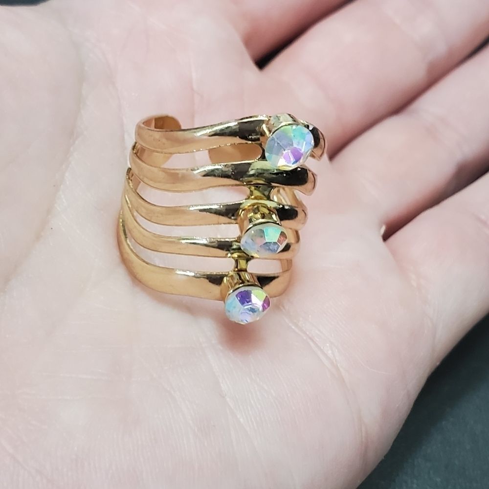 Gold tone three rhinestone ring adjustable